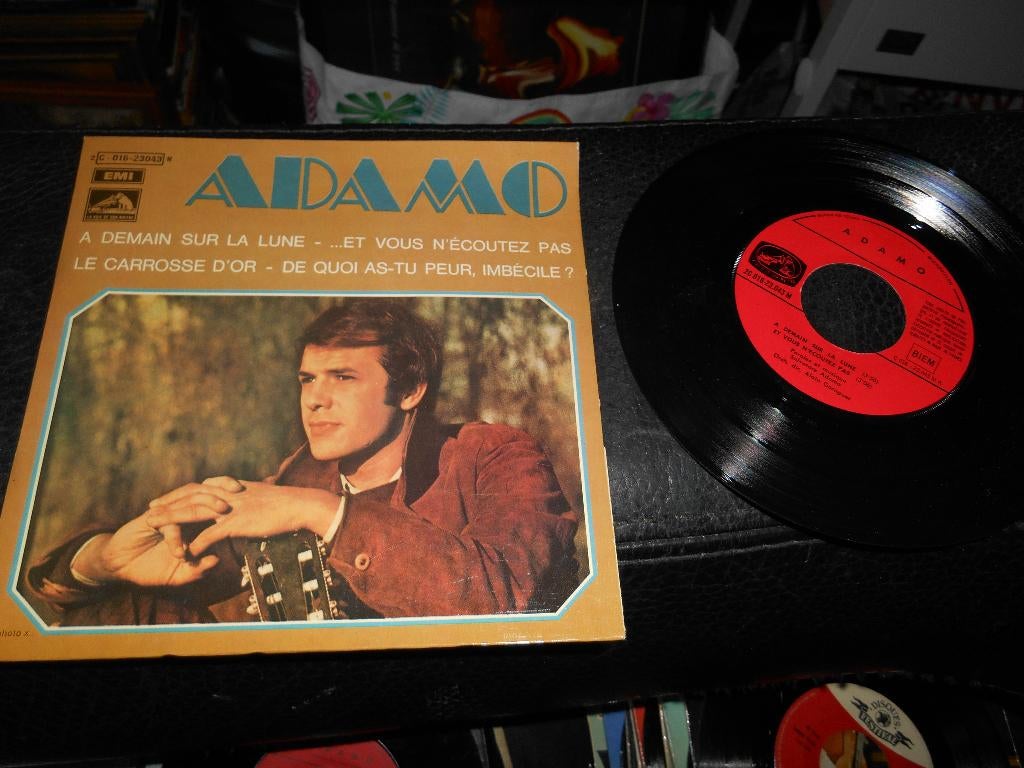 45T 4 pistes ADAMO " A demain sur la lune", Enlèvement ou Envoi