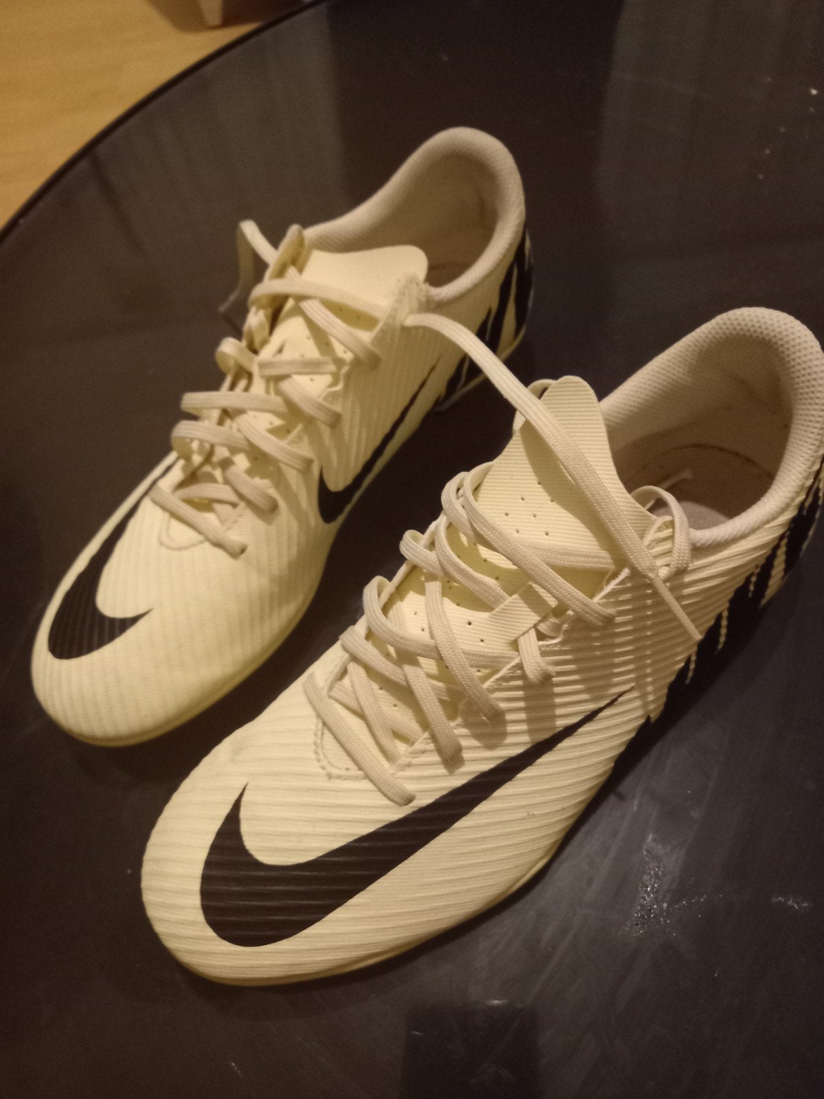 chaussure football Nike taille 40.5, Enlèvement