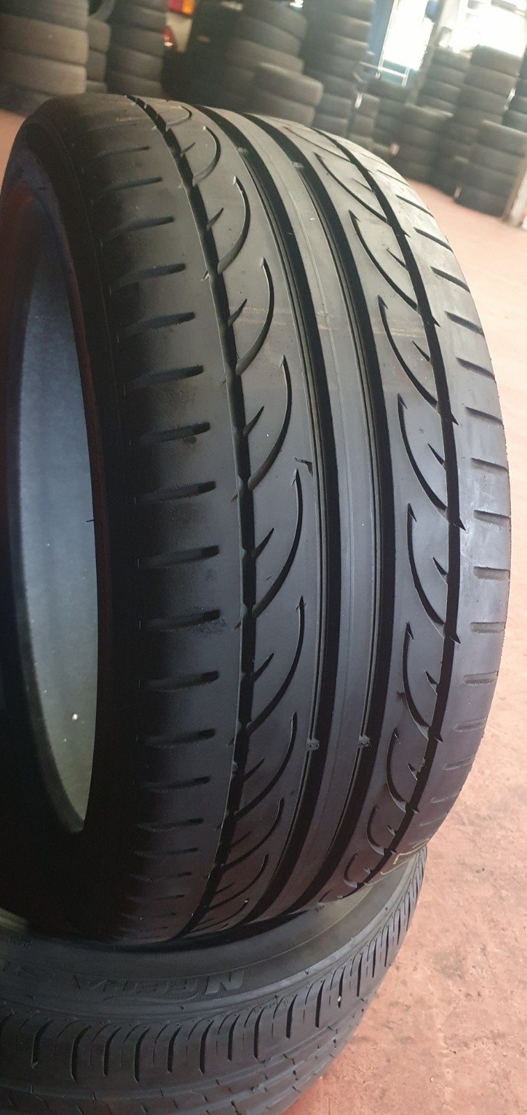 235/40R18 Hankook Top Qualité avec montage et équilibrage, Enlèvement