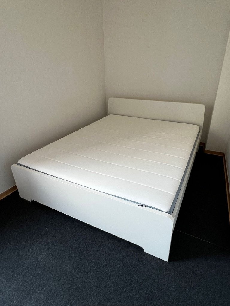 Cadre de lit blanc avec sommier à lattes – design moderne, Comme neuf, Enlèvement, 200 cm, Deux personnes