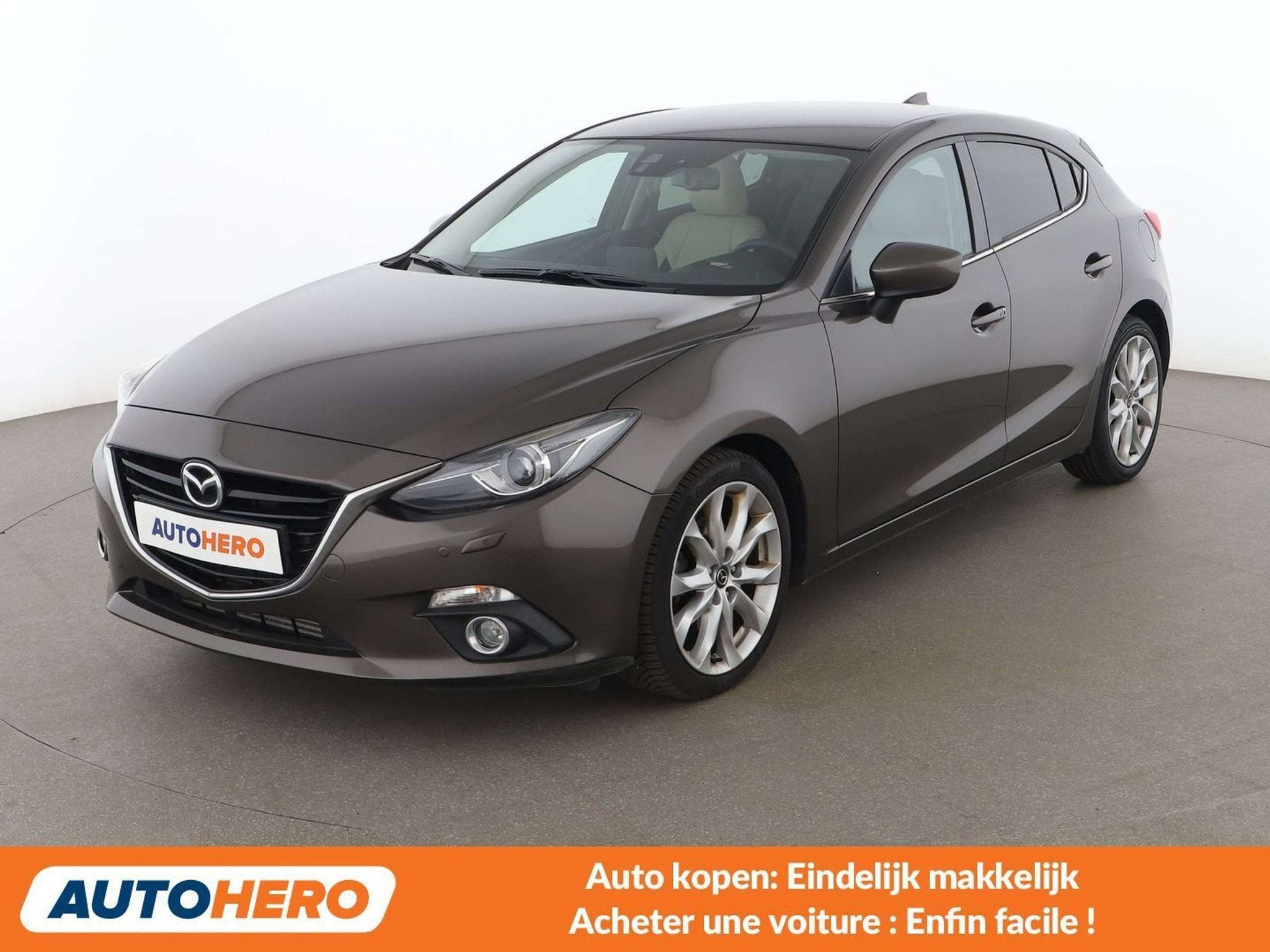 Mazda 3 2.2 Turbodiesel Exclusive-Line (bj 2016, automaat), Auto's, Gebruikt, Bruin, 2191 cc, 127 g/km