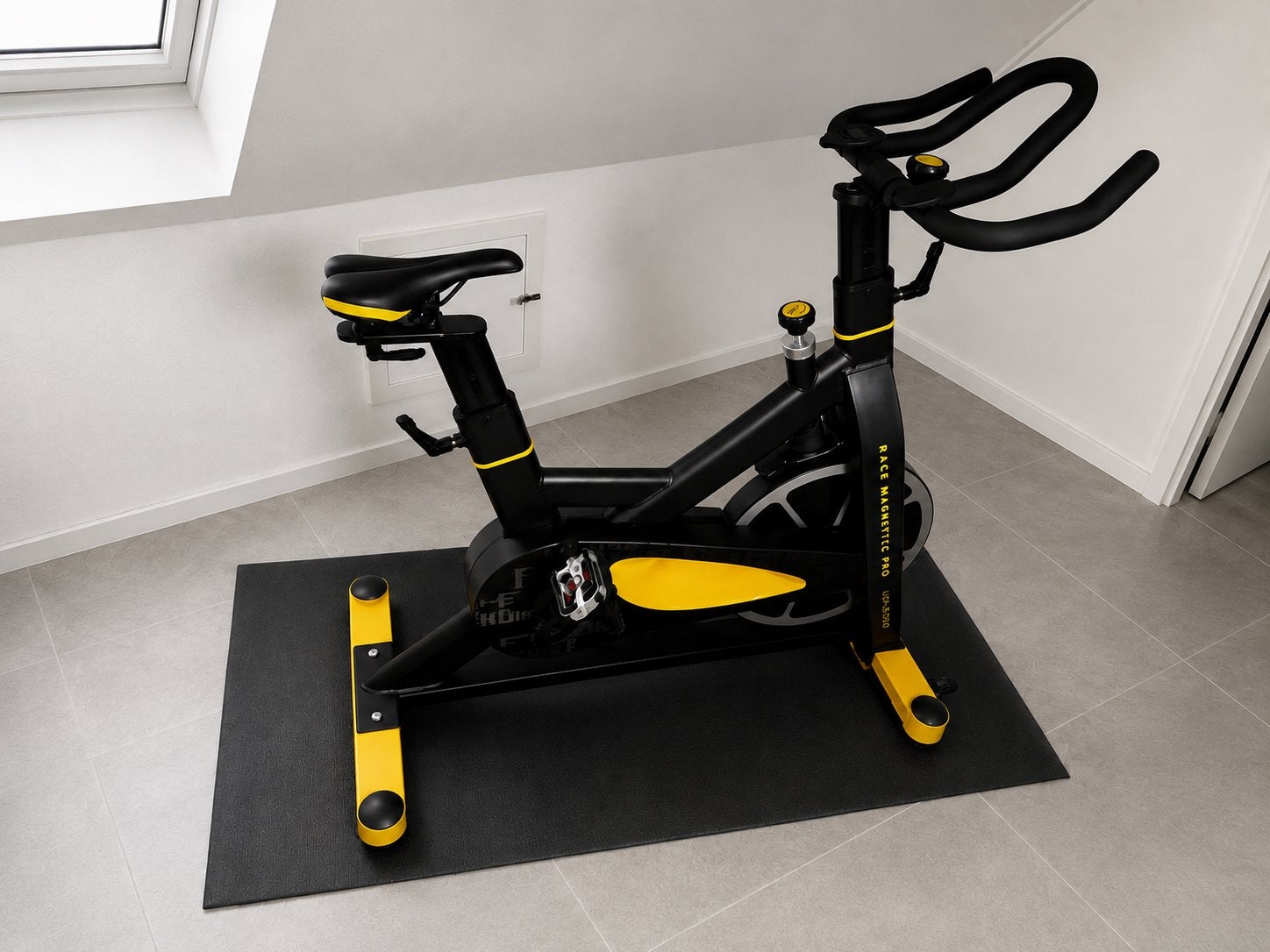 FitBike Race Magnetic Pro met computer, Sports & Fitness, Enlèvement, Neuf