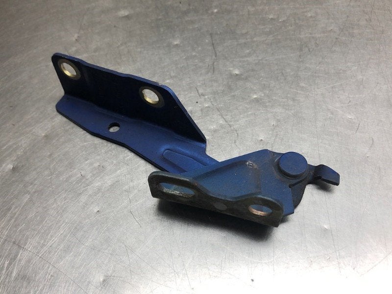 CHARNIERE DE CAPOT Mitsubishi Colt (Z2 / Z3), Autos : Pièces & Accessoires, Utilisé, Mitsubishi