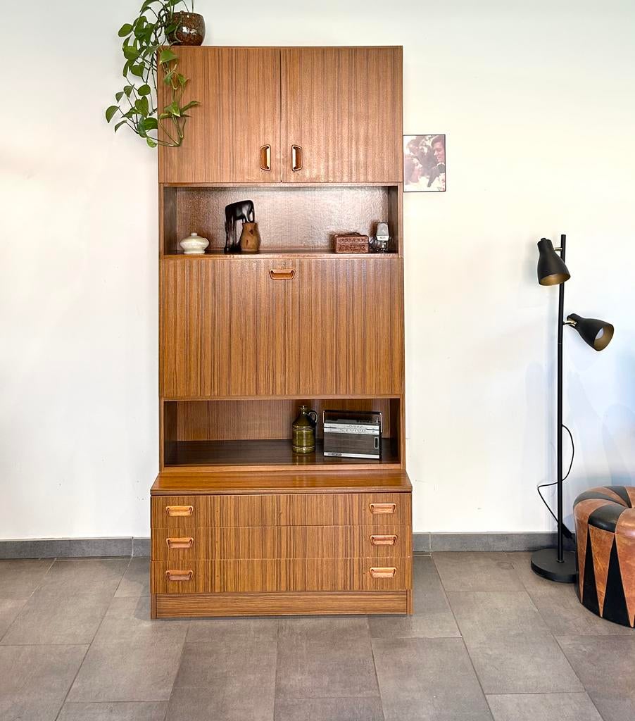 Retro wandkast, Ophalen, Gebruikt, Met lade(s)