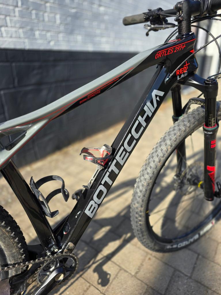 VTT carbone semi rigide 29pouces taille M/L, Enlèvement