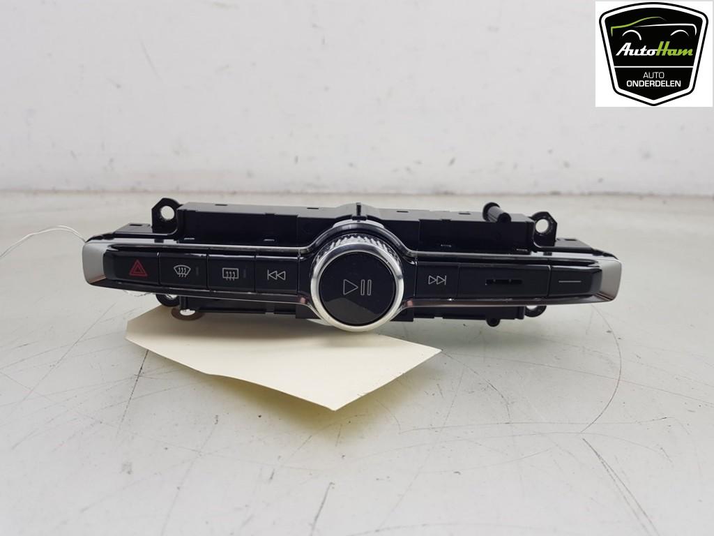 PANNEAU DE COMMANDE RADIO Volvo XC60 II (UZ) (|31398845|), Utilisé, Volvo