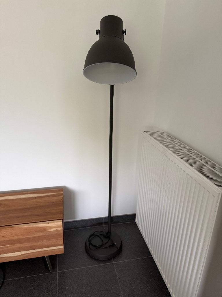 Staande lamp Hektar, Huis en Inrichting, Ophalen, Led-lamp, Met schakelaar, Zo goed als nieuw