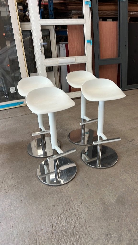 Tabourets de bar blancs, 4 pièces, réglables en hauteur, Maison & Meubles, Tabourets de bar, Enlèvement, Réglable en hauteur