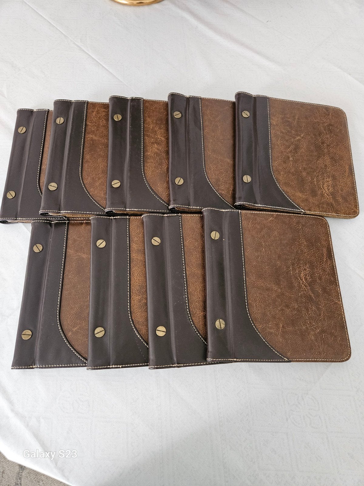 Lot de 9 porte-menus professionnels en simili-cuir bicolore, Ophalen