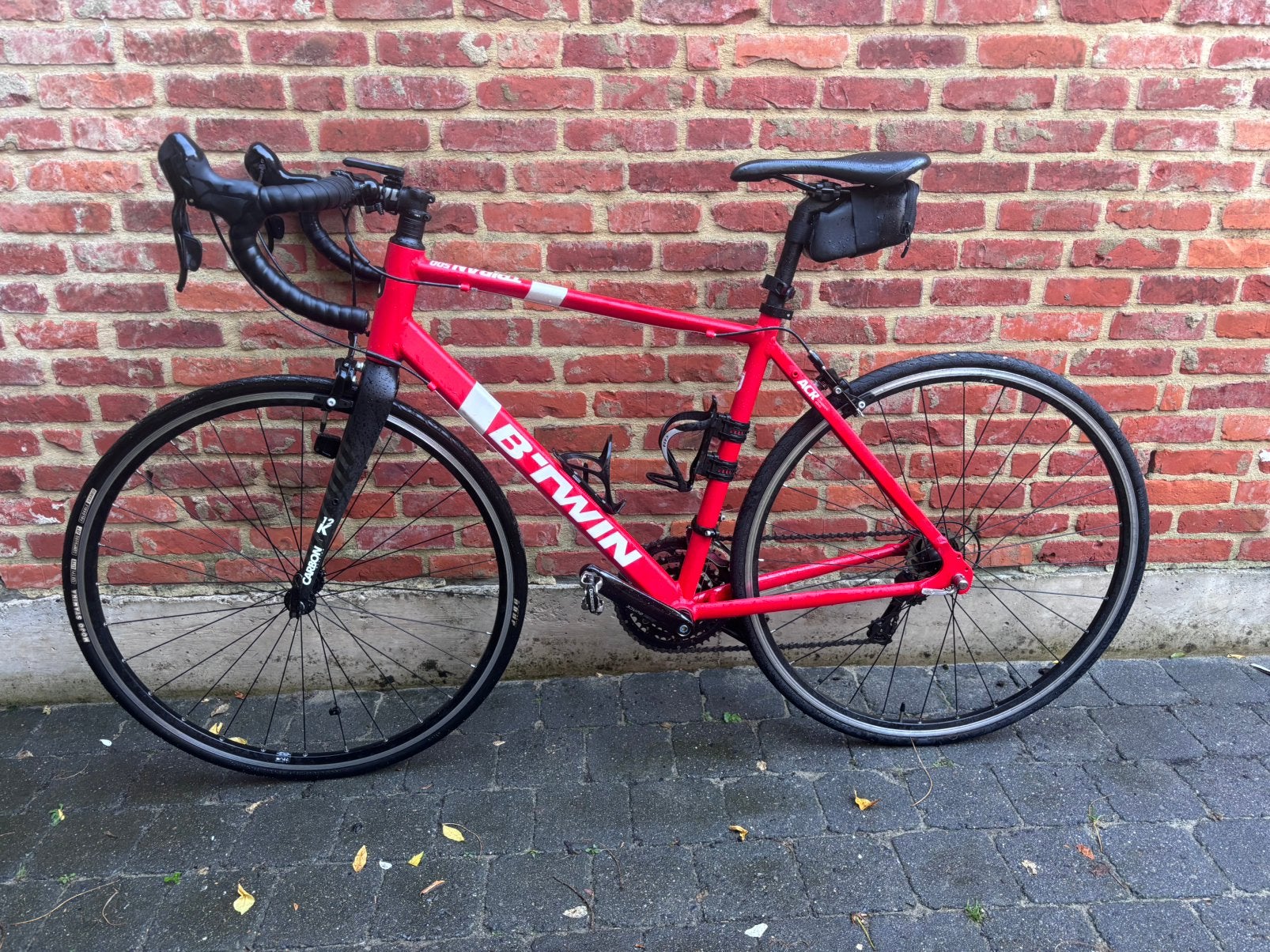 Btwin koersfiets, Fietsen en Brommers, Ophalen, Zo goed als nieuw, Carbon