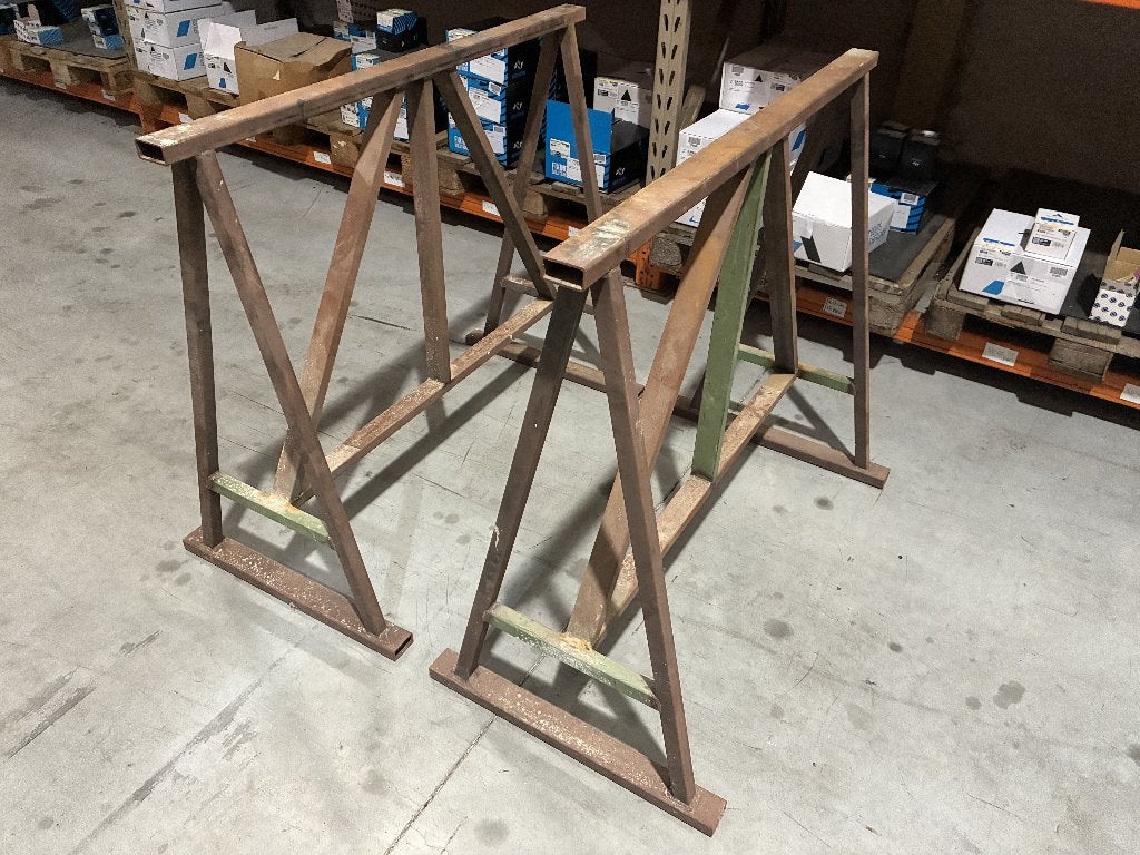 2 zware metalen schragen (gelast staal), Doe-het-zelf en Bouw, Ophalen, Gebruikt, Overige typen, Minder dan 2 meter