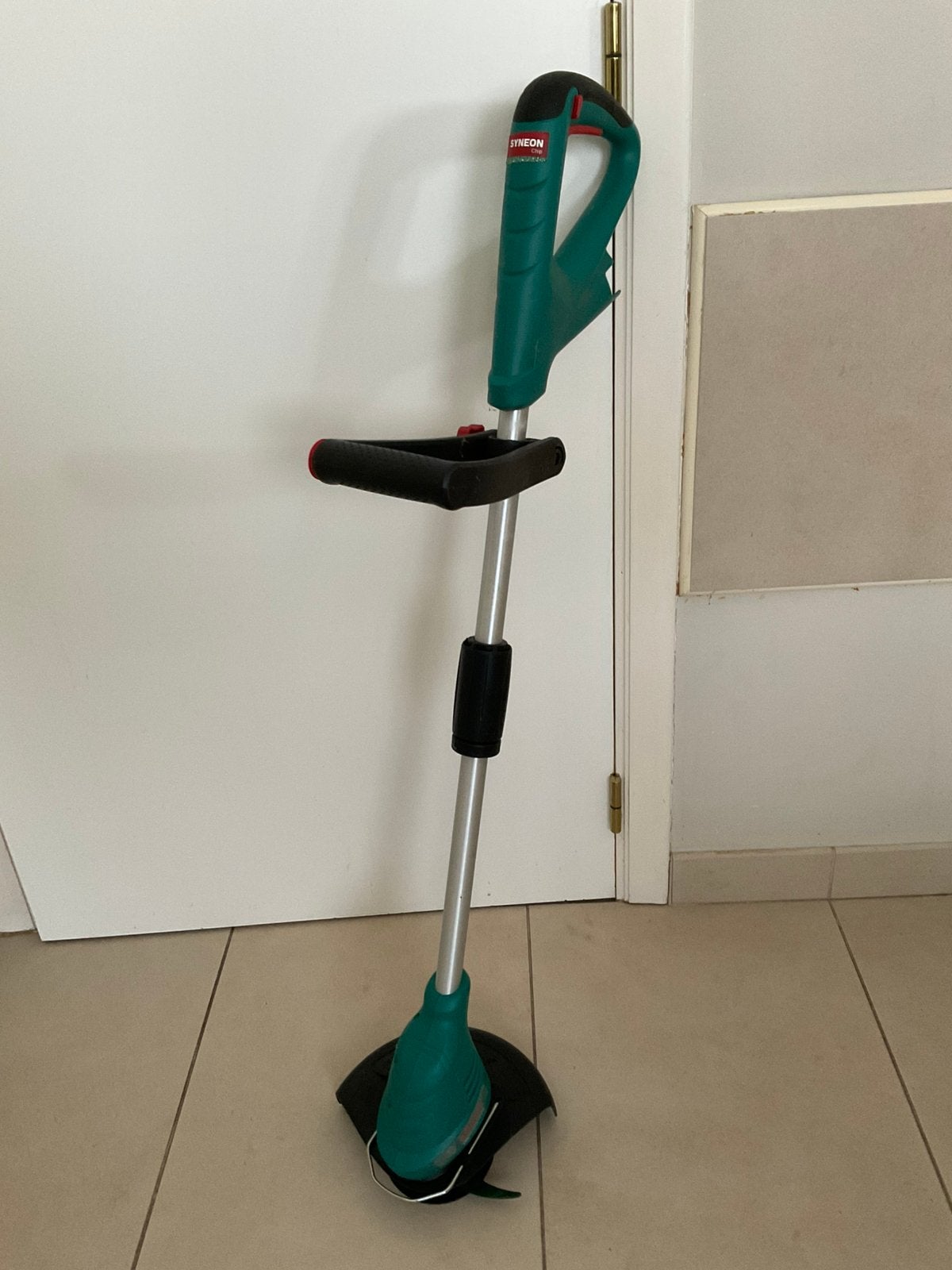 Bosch easy grasstrimmer, Tuin en Terras, Ophalen, Zo goed als nieuw