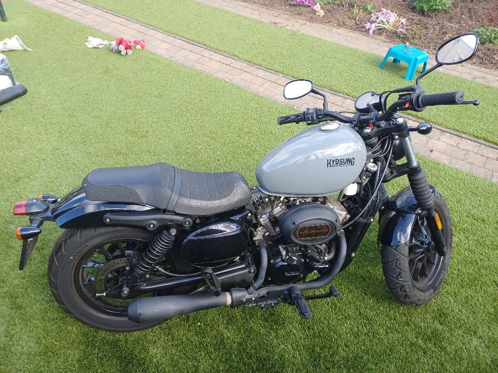 Hyosung aquila gv125s, Motoren, 2 cilinders, Gebruikt, Particulier, 125 cc