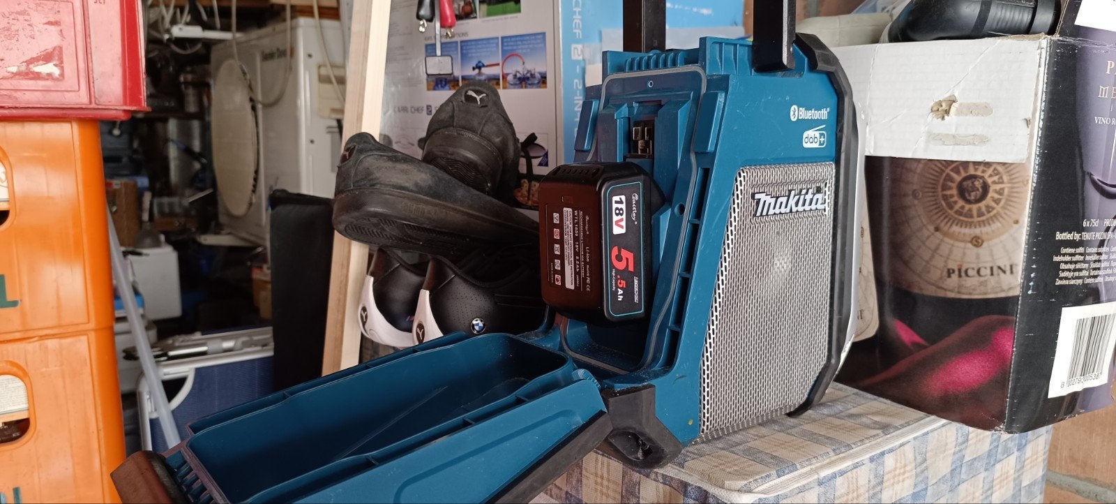 Radio Makita DMR115, Bricolage & Construction, Outillage | Outillage à main, Bosch, Enlèvement