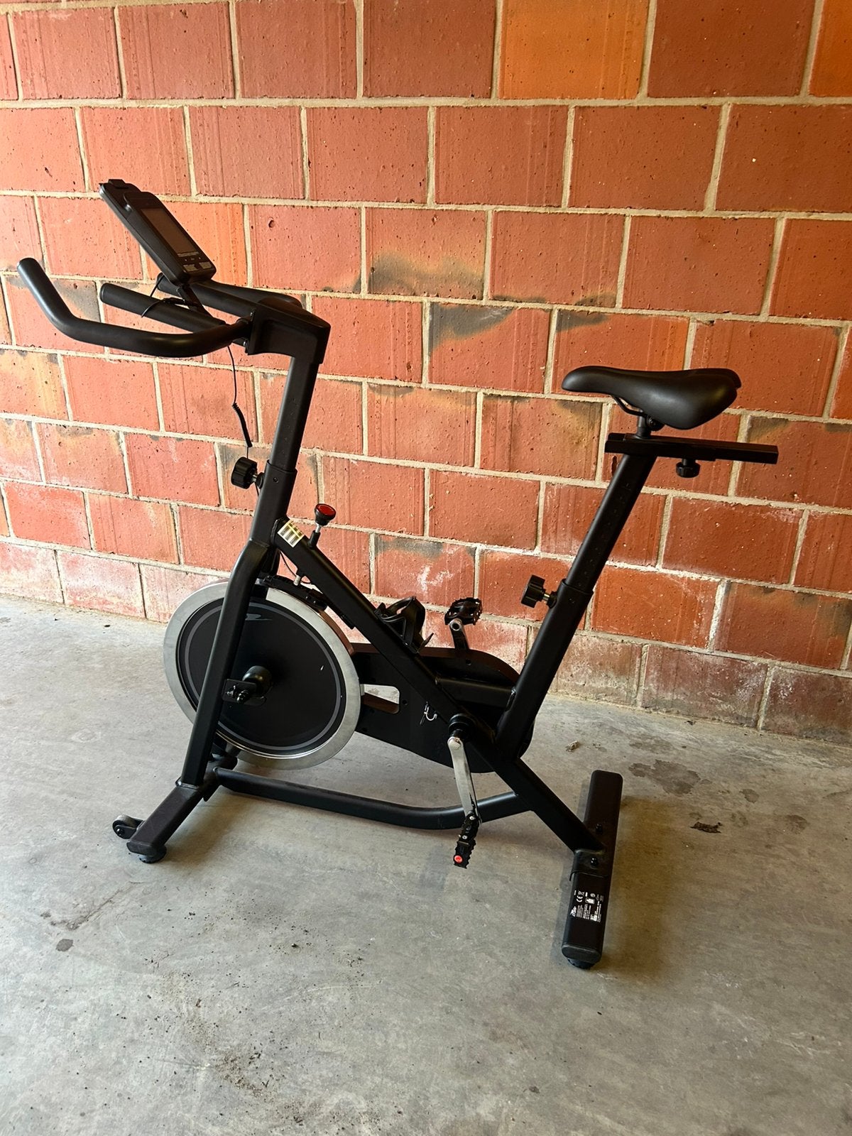 Hometrainer/spinner, Sport en Fitness, Ophalen, Zo goed als nieuw, Hometrainer