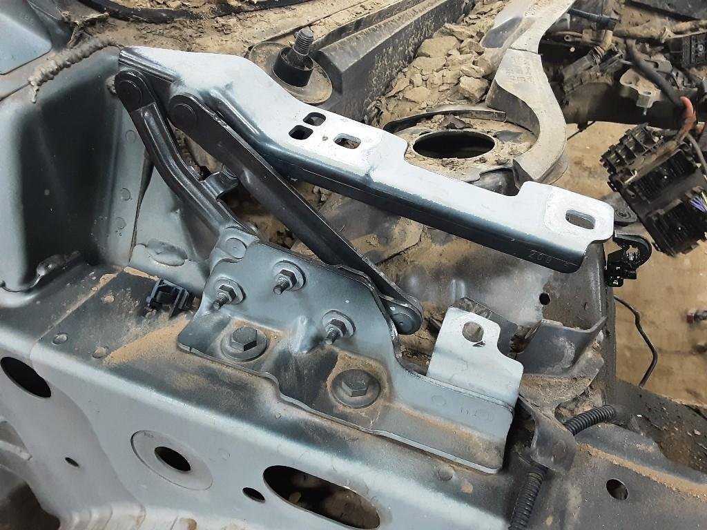 CHARNIERE DE CAPOT DROIT Opel, Autos : Pièces & Accessoires, Autres pièces automobiles, Opel, Utilisé