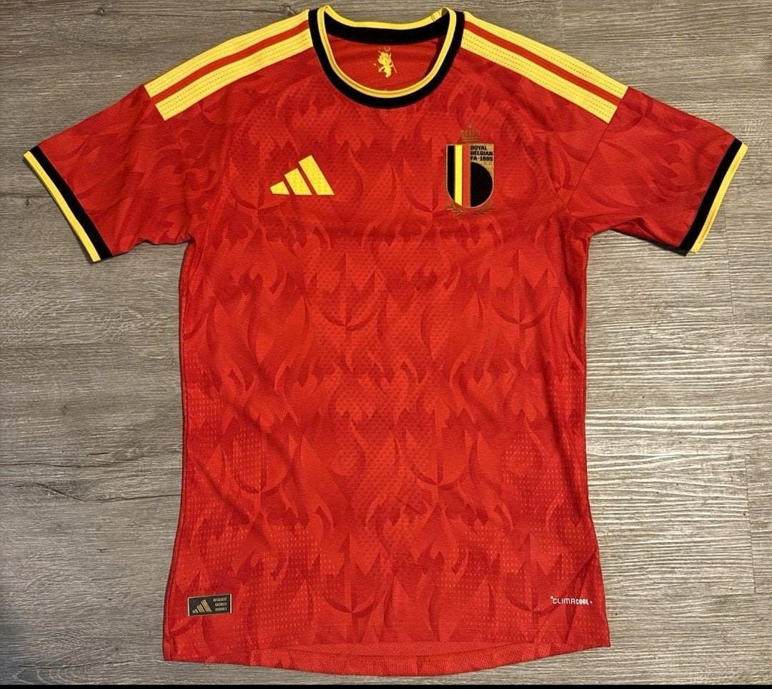 België Voetbal Thuisshirt Origineel WorldCup Nieuw 2026, Sports & Fitness, Football, Envoi