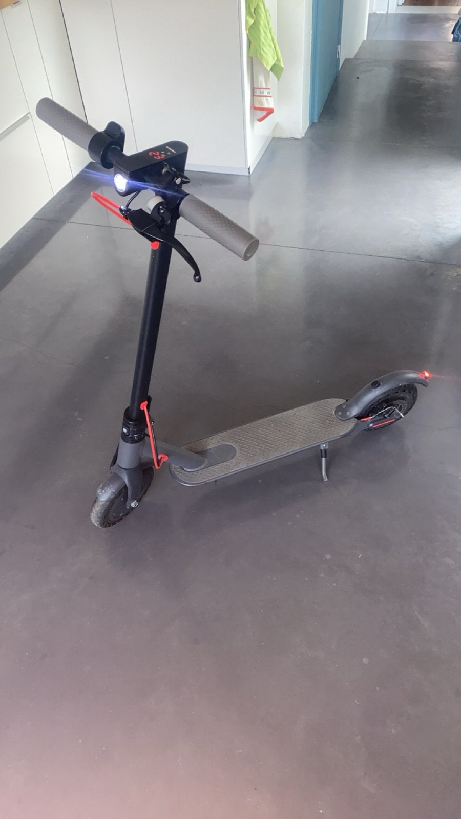 Elektrische step, Fietsen en Brommers, Steps, Ophalen, Zo goed als nieuw