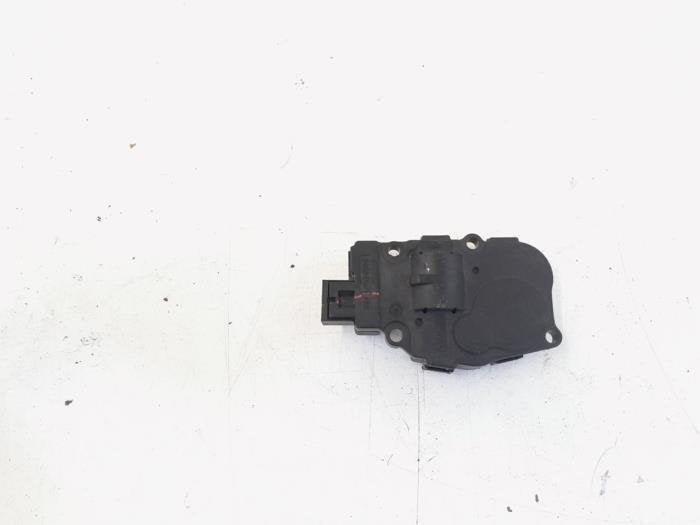 Clapet chauffage moteur d'un Mercedes CLA, Autos : Pièces & Accessoires, 3 mois de garantie, Utilisé, -, -