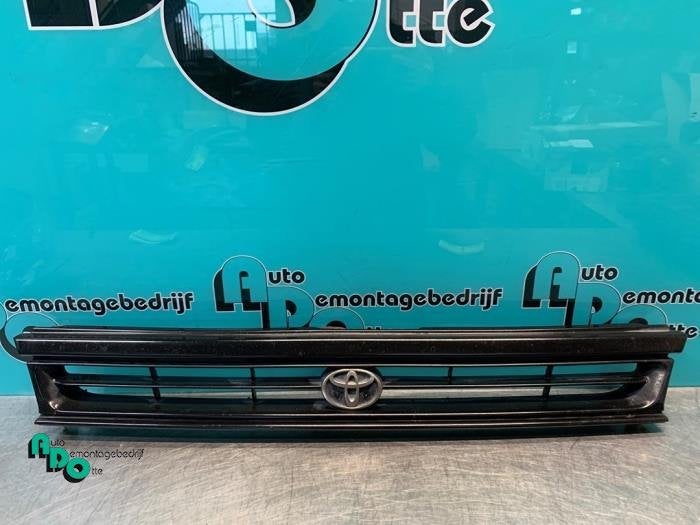 Grille van een Toyota Starlet (Starlet 90-) (NVT), Gebruikt, -, -, Ophalen of Verzenden