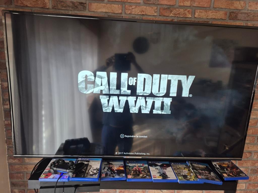 Sony ps4 8-gameconsole en PlayStation 4 Dualshock-controller, Games en Spelcomputers, Ophalen of Verzenden, Zo goed als nieuw