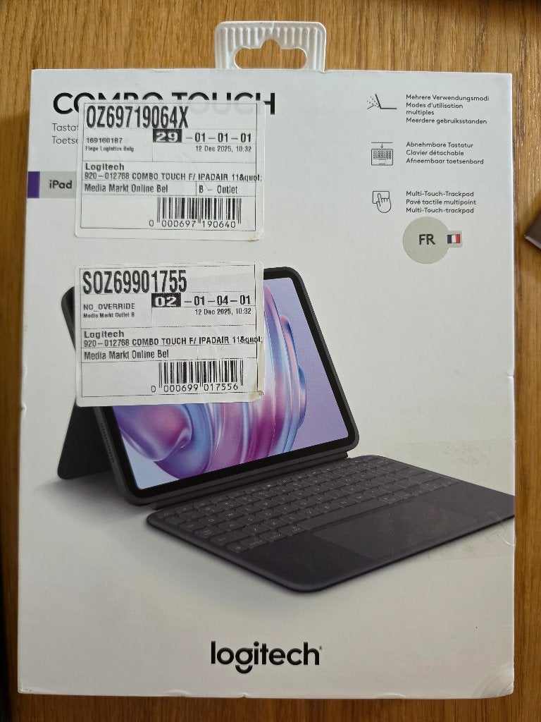 Logitech Combo Touch iPad Pro 11 inch M4/M5, Computers en Software, Tablet-hoezen, Zo goed als nieuw, Bescherming voor- en achterkant