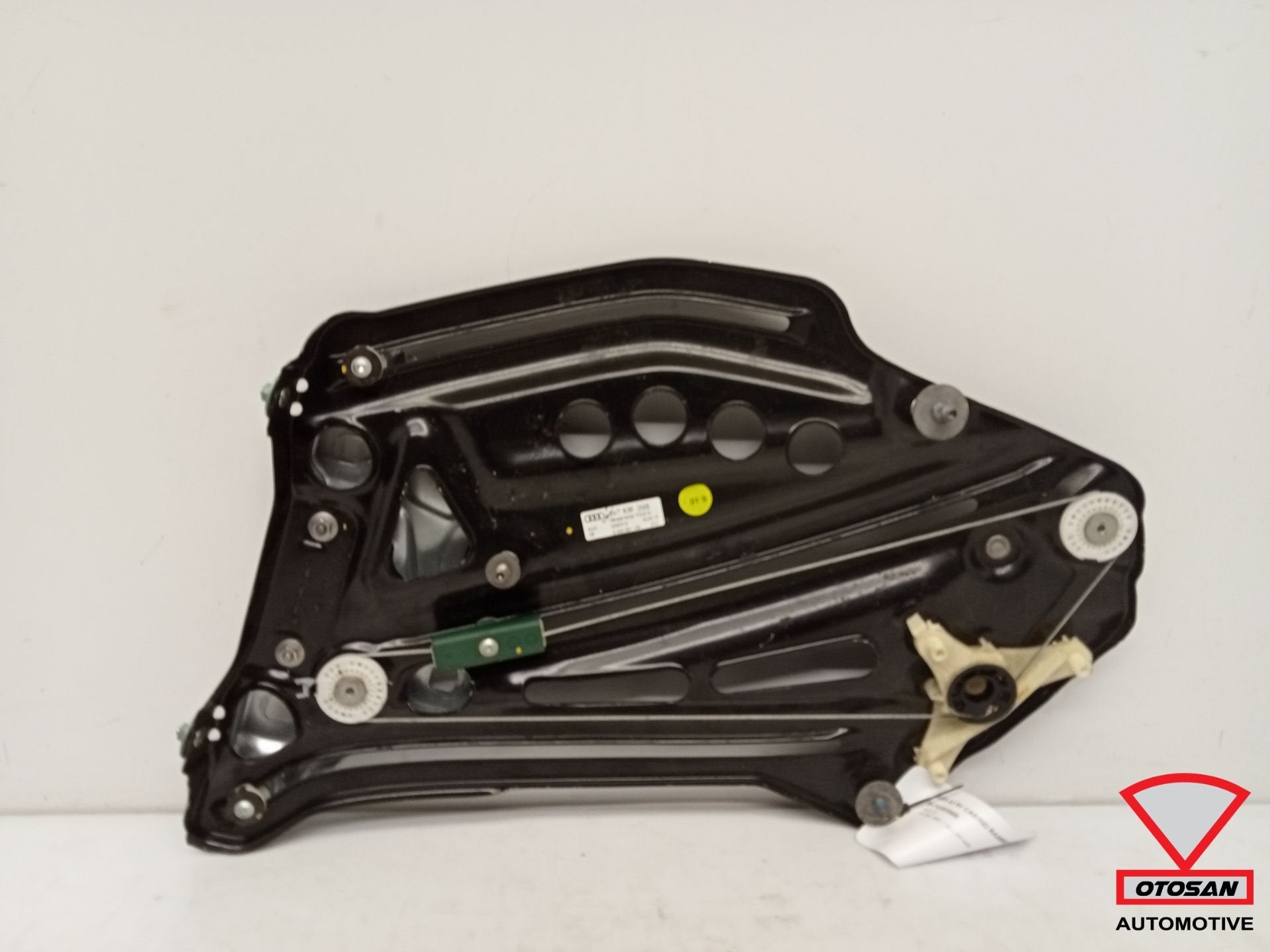 Audi A3 8V Cabrio Raammechanisme Rechts Achter 8V7839398, Gebruikt, AUDI AG, Auto-Union-Strasse 1
85045  Ingolstadt, DE, Audi