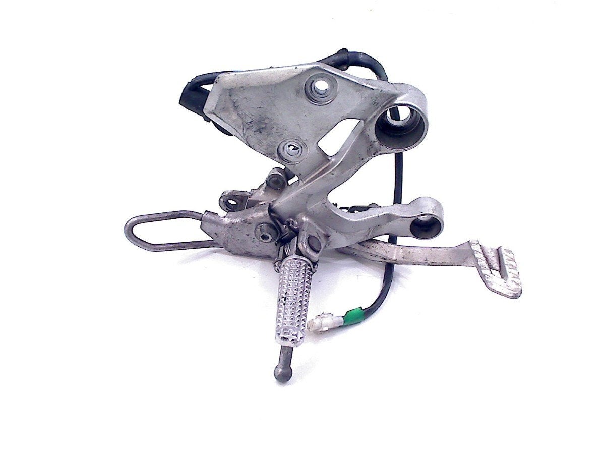 REPOSE PIEDS AVANT DROIT Yamaha MT 09 2014-2017, Dhr. S. di Majo, Utilisé, Info@cama-motorparts.nl, P.J. Troelstraweg 8 8
3144 CX  MAASSLUIS, NL