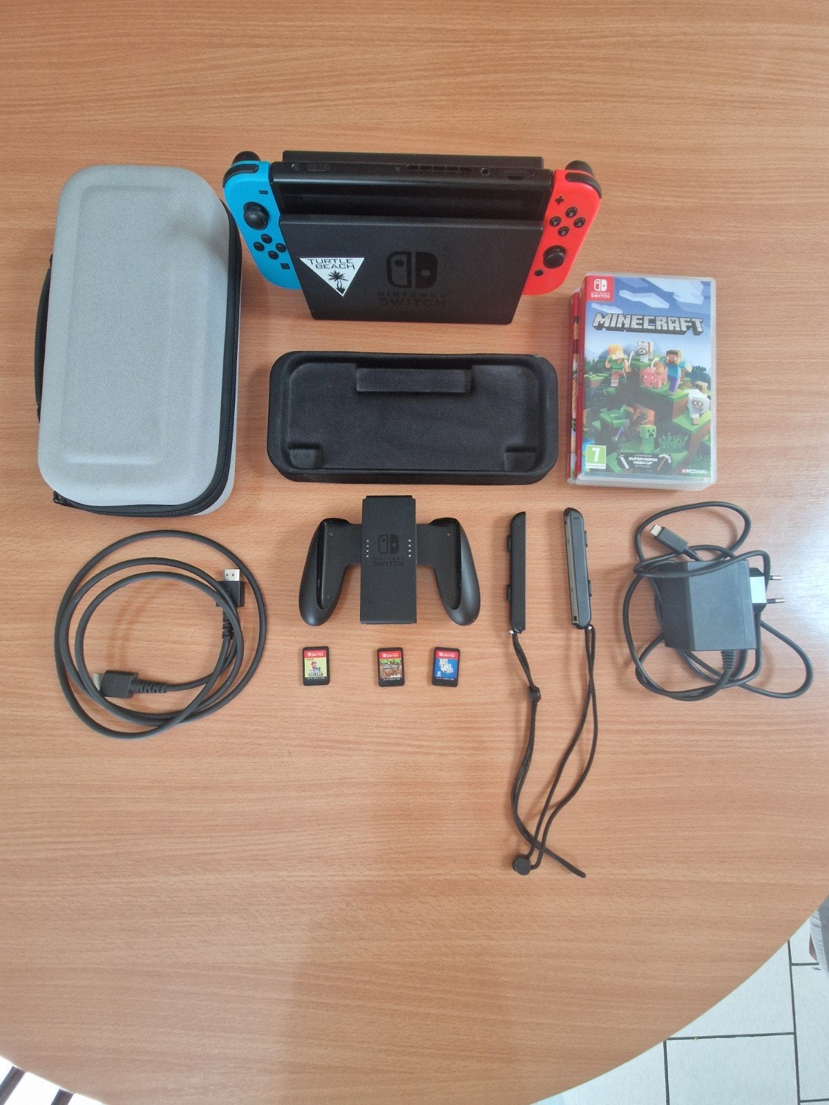Nintendo DS bonne état + lot d'accessoires, Consoles de jeu & Jeux vidéo, Consoles de jeu | Nintendo DS, Enlèvement ou Envoi, Comme neuf