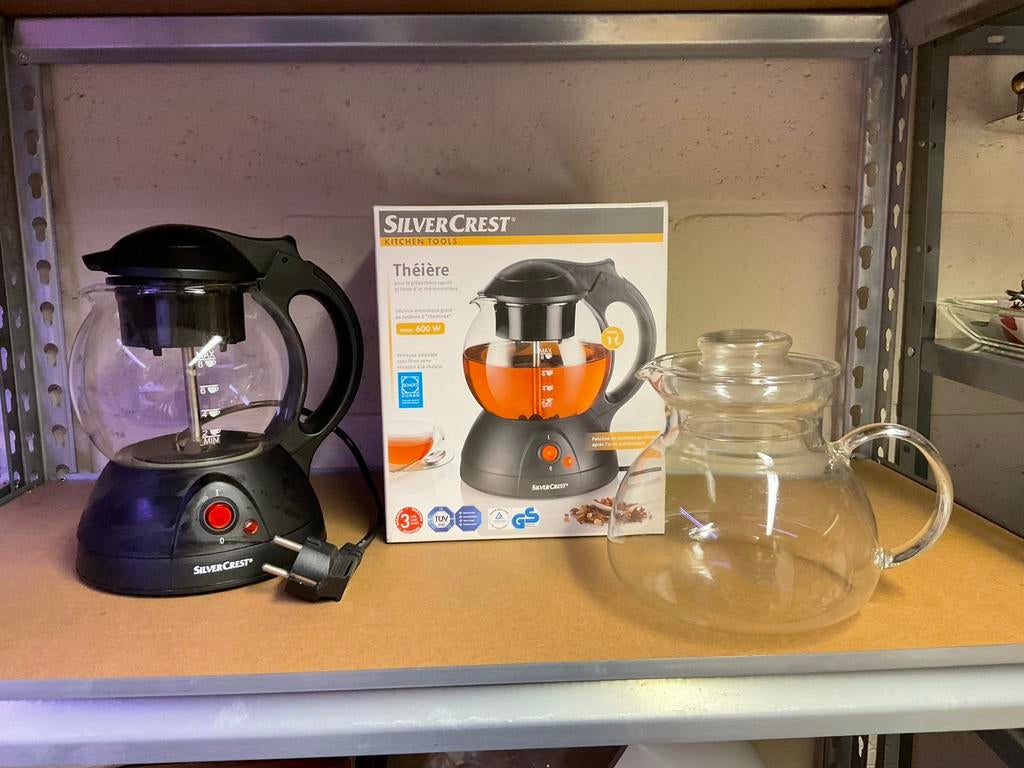 Elektrische theemaker & Glazen theepot, Ophalen, Gebruikt