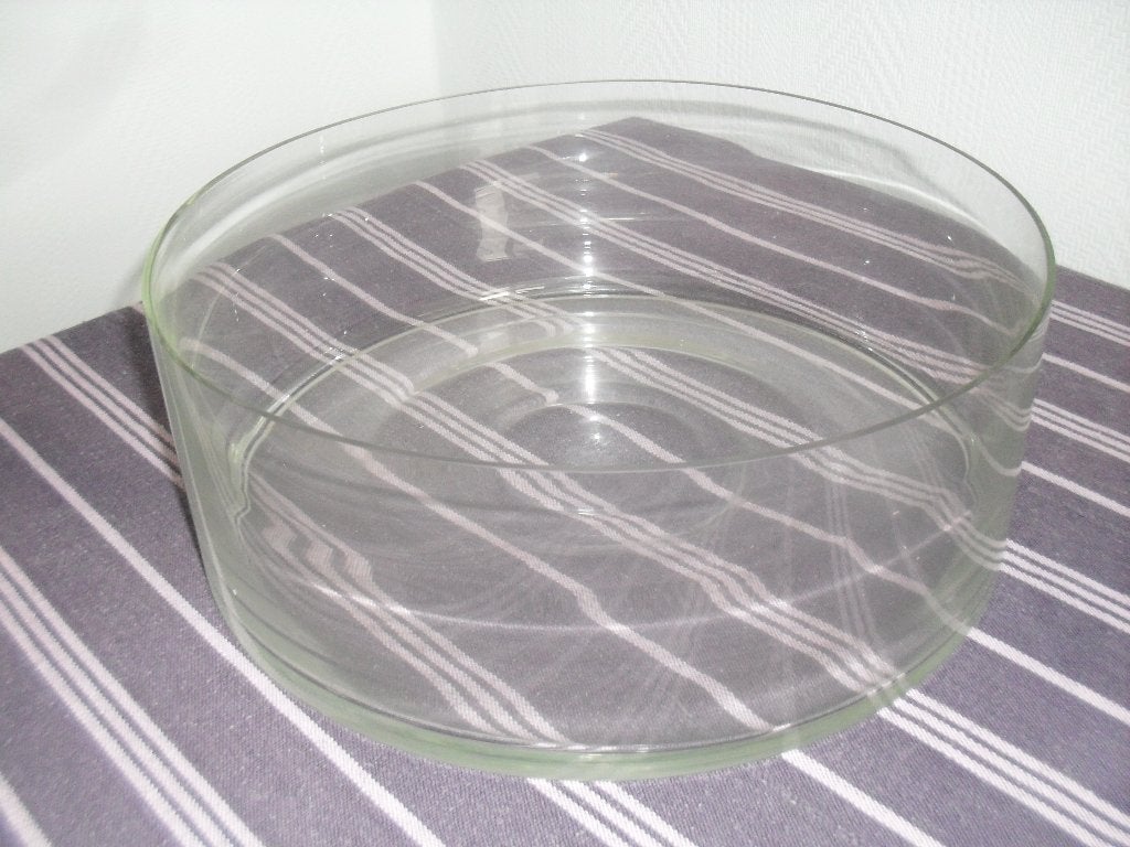 ronde schaal in glas, Ophalen of Verzenden, Zo goed als nieuw, Glas, Schaal