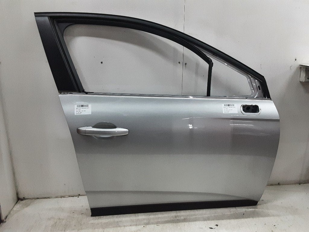PORTE AVANT DROITE Renault Clio V (RJAB) (01-2019/-), Autos : Pièces & Accessoires, Renault, Utilisé, Peter-Huppertz-Straße 5
51063  Köln, DE