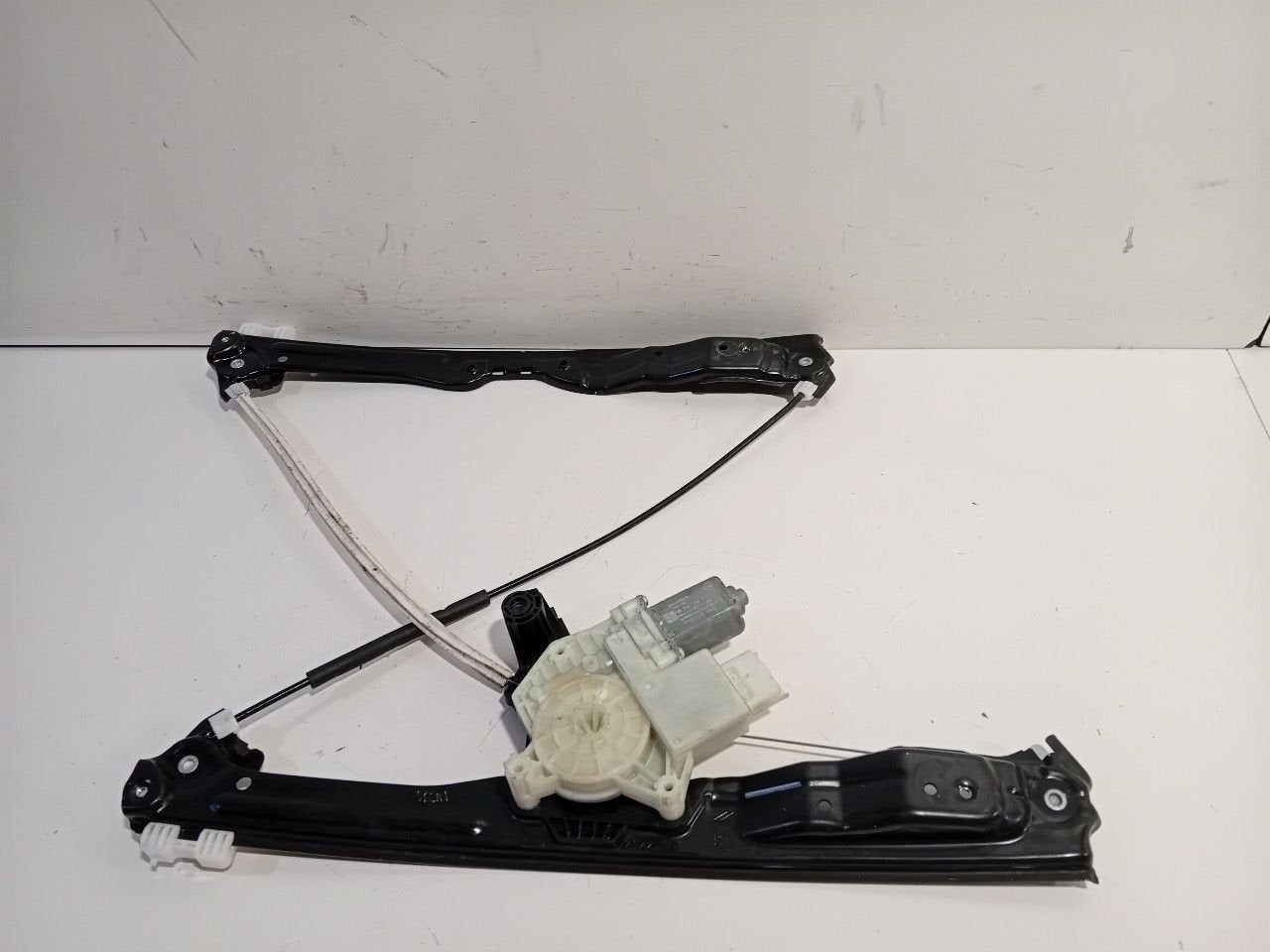 Raammechaniek elektrisch rechts voor Peugeot 308, Onderdelen@venauto.nl, Van der Ven Autorecycling B.V., Ettenseweg 76, 4706 PB Roosendaal, The Netherlands