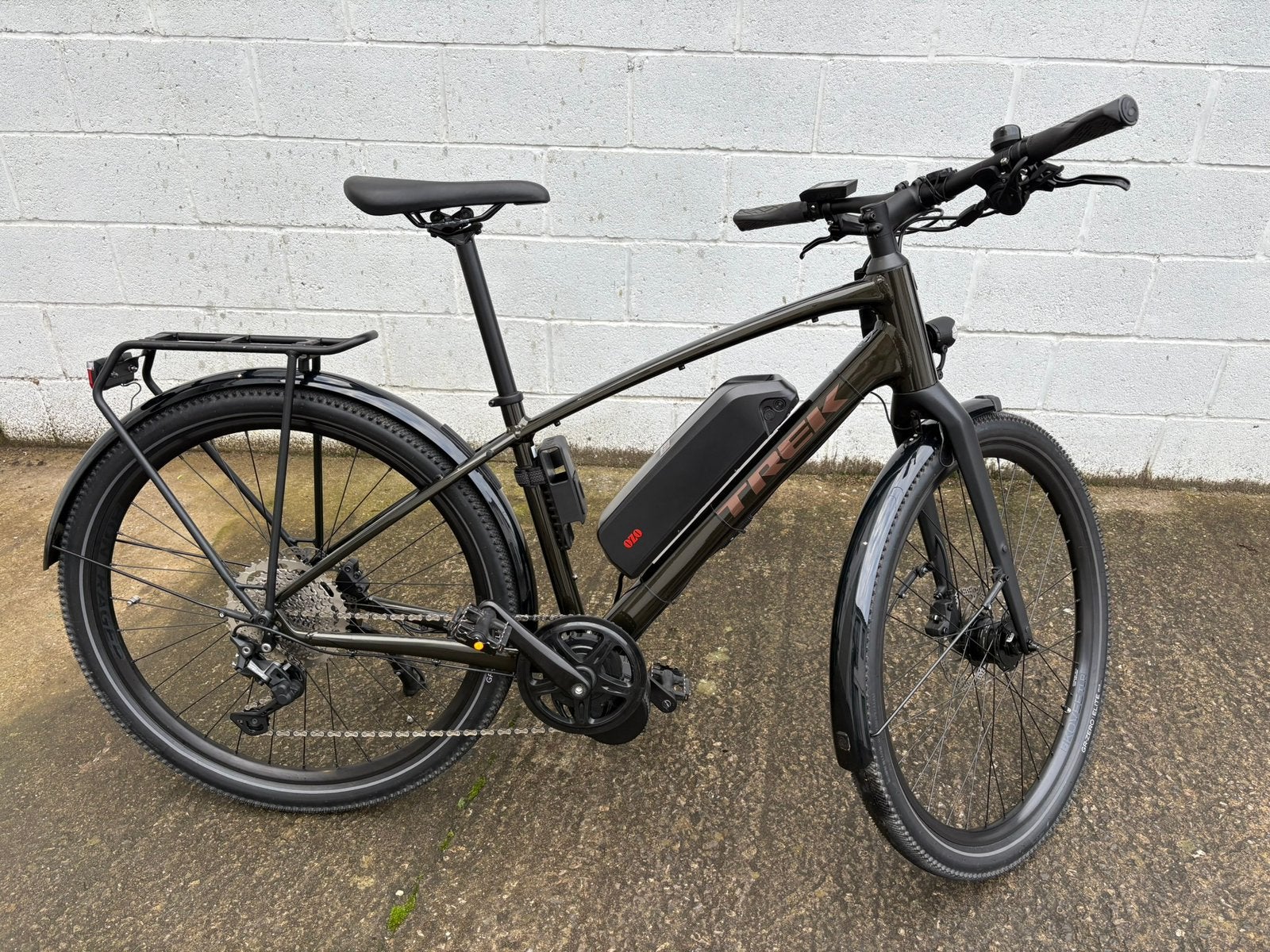 Vtc trek dualsport3 électrifié, Vélos & Vélomoteurs, Autres marques, 51 à 55 cm, 50 km par batterie ou plus, Comme neuf