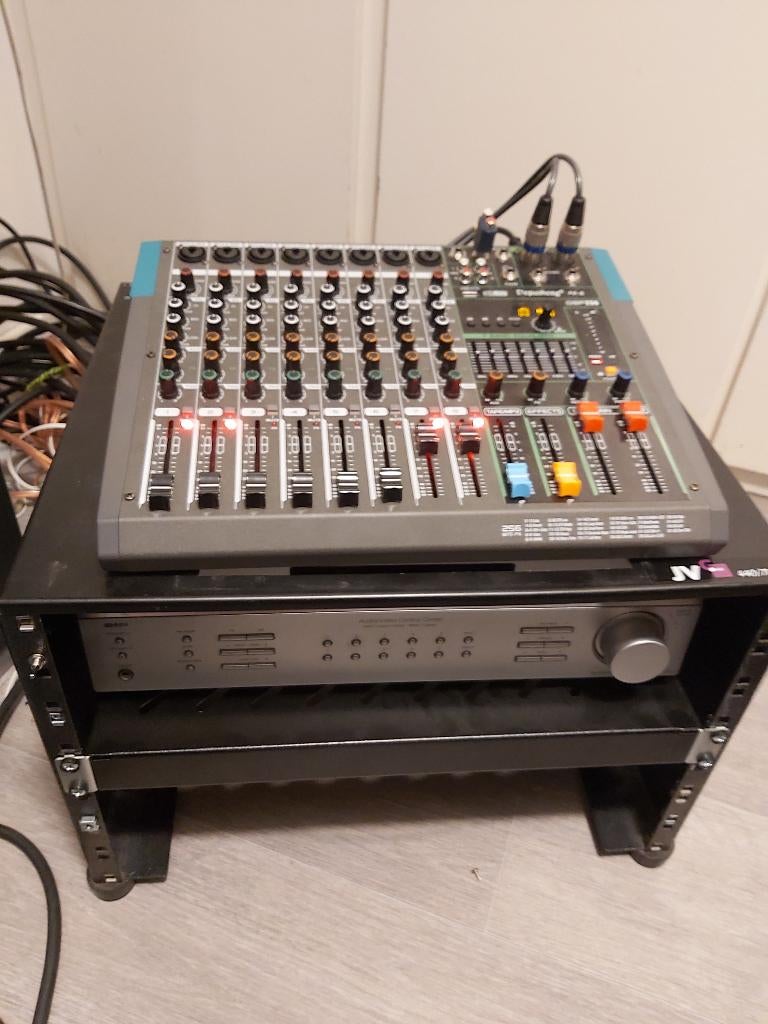 muziek instalatie zerkt perfect en heel goed, Audio, Tv en Foto, Luidsprekerboxen, Ophalen, Gebruikt, Overige typen, 60 tot 120 watt