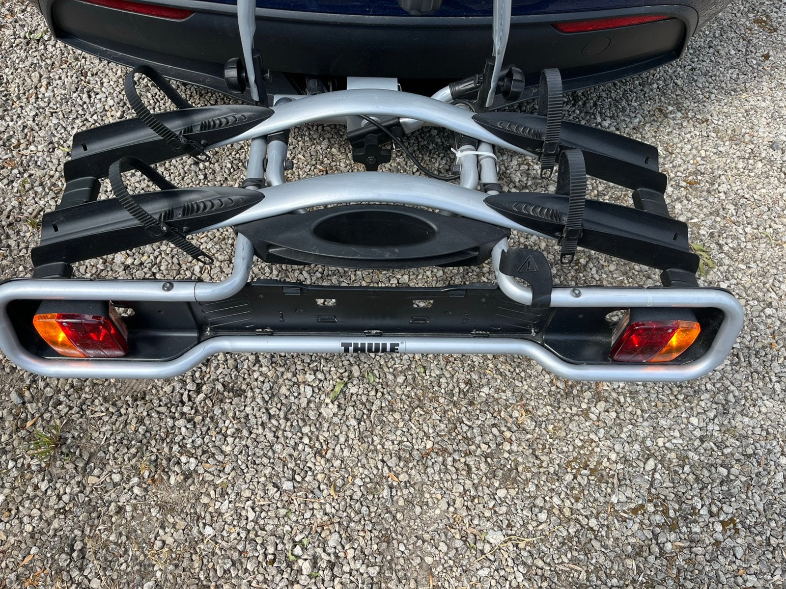 Thule fietsendrager, Auto diversen, Fietsendragers, Ophalen, Brede banden, Zo goed als nieuw, 2 fietsen