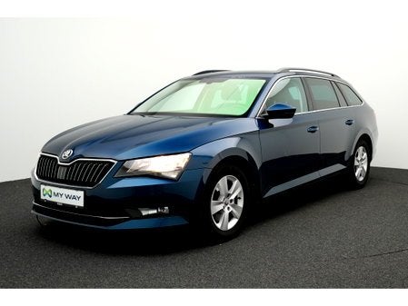 Skoda Superb Combi SUP.COM GrtAMB TD88/1.6 M6F, Autos, Achat, Boîte manuelle, Chargement par induction pour smartphones, Superb