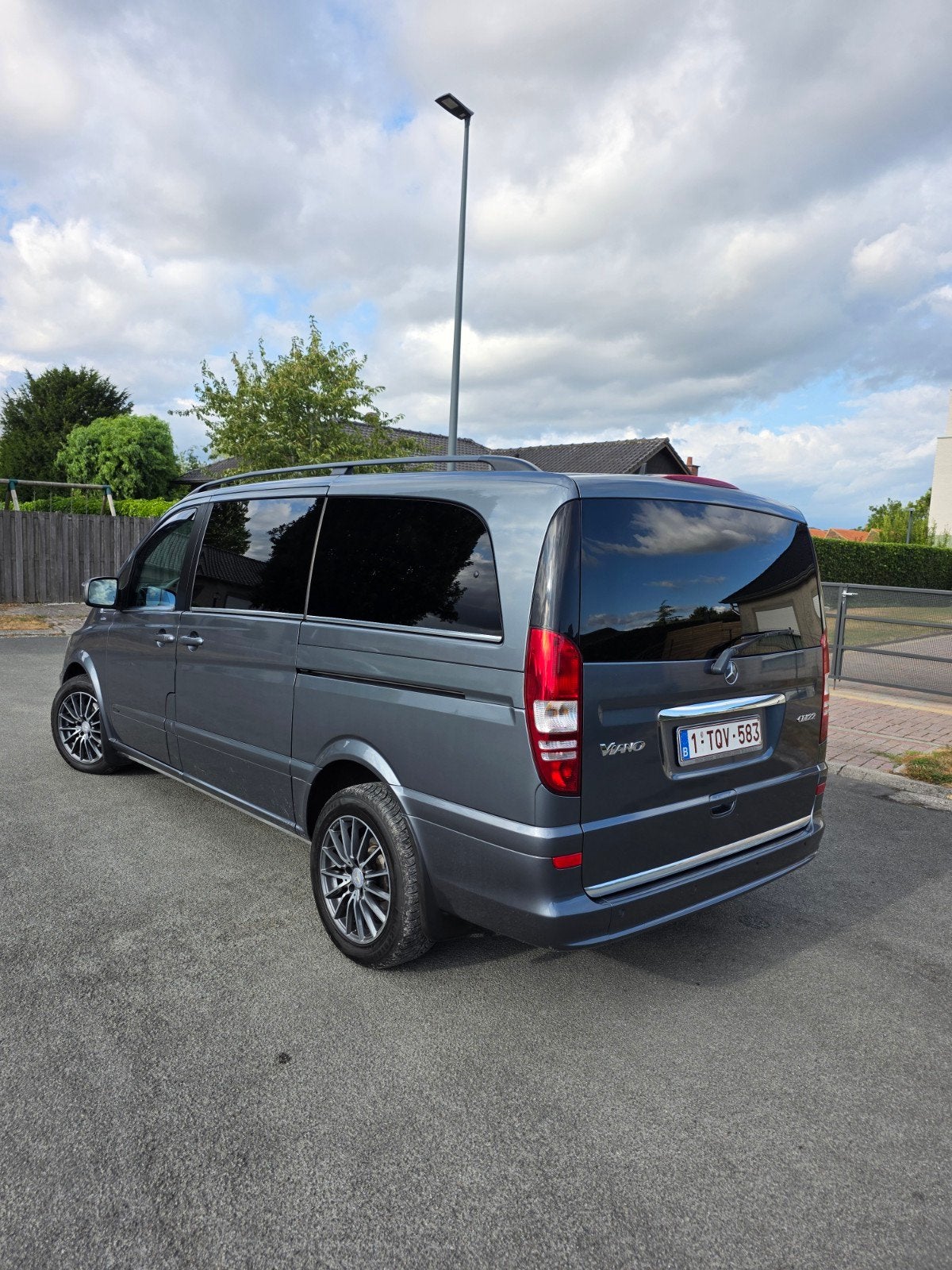 Mercedes Viano 2.2, Achterwielaandrijving, Zwart, 4 cilinders, 120 kW