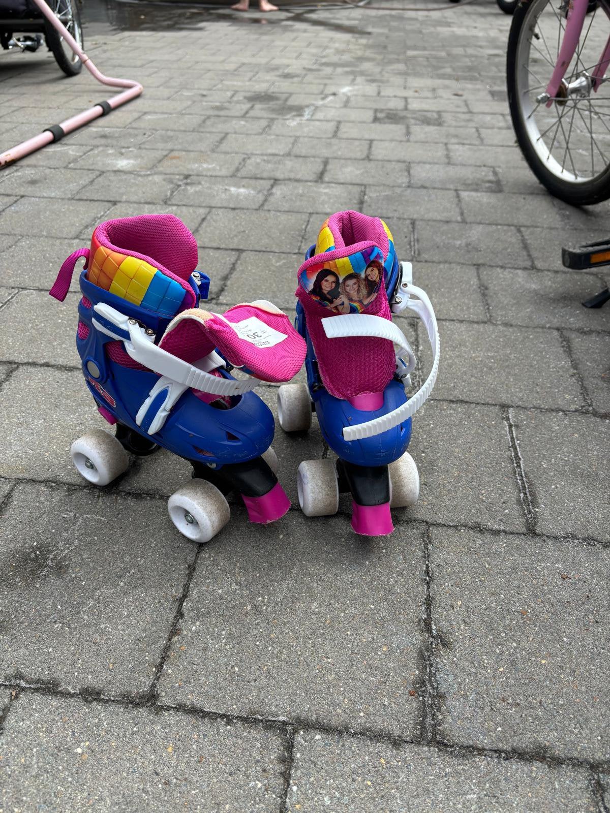 Rolschaatsen van k3 in maat 30-33, Ophalen, Verstelbaar, Zo goed als nieuw