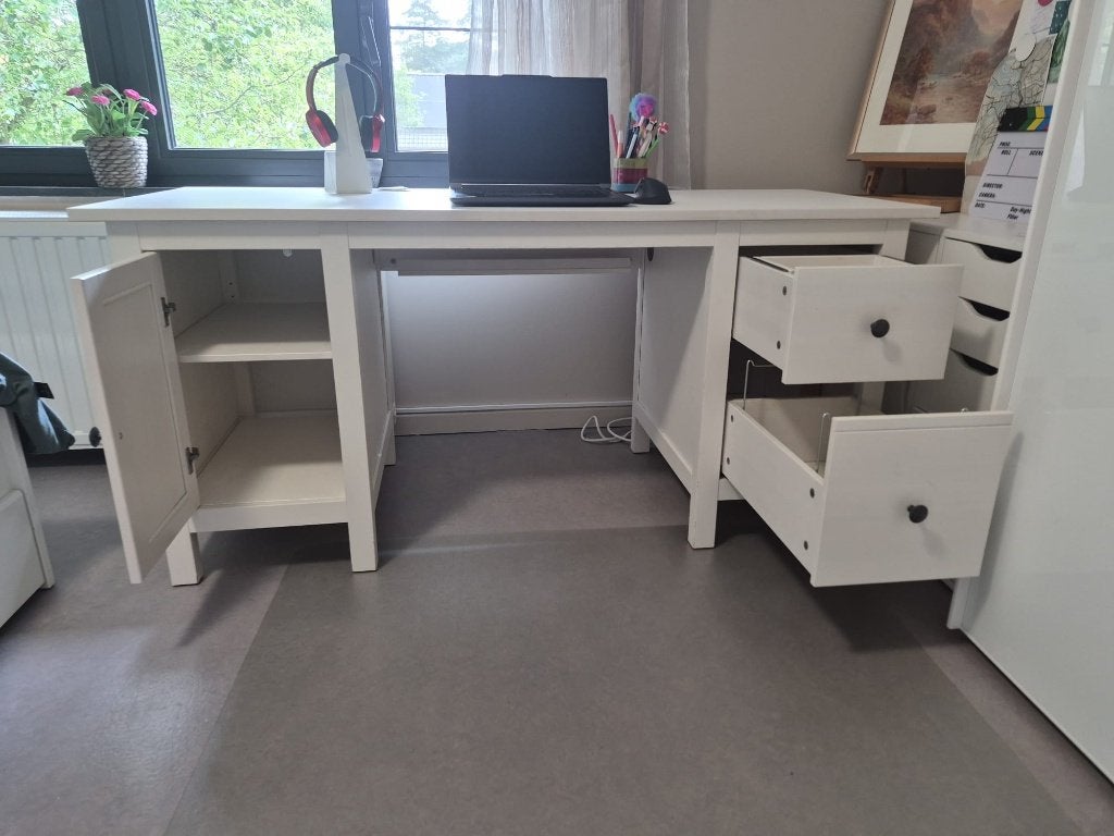 IKEA HEMNES bureau (155x65 cm), Huis en Inrichting, 155 cm, Demontabel, Schoolbureau, Zo goed als nieuw