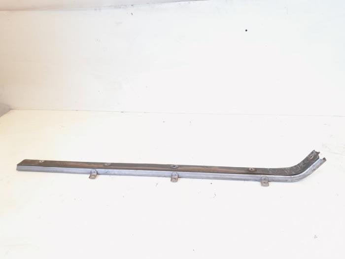 Rail porte coulissante droite d'un Volkswagen Transporter, Volkswagen, -, 3 mois de garantie, Utilisé