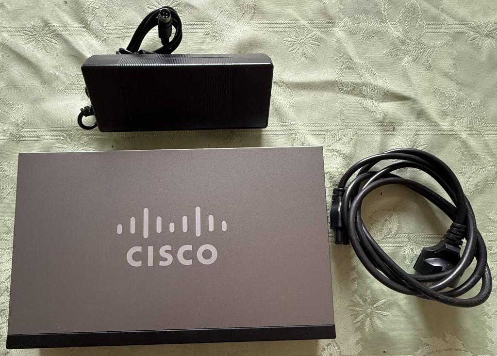 CISCO SF302-08P 8-poorts PoE-switch, 2 SFP, Computers en Software, Netwerk switches, Gebruikt, Ophalen
