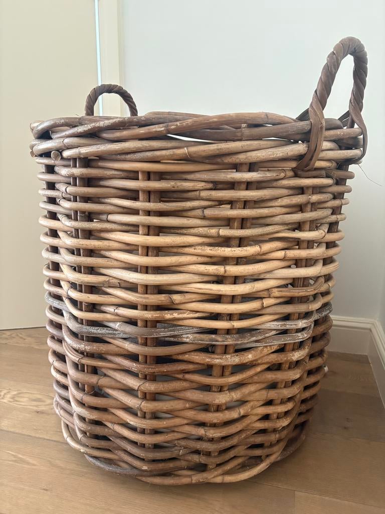 Rustieke rieten mand voor kussen & plaids, Ophalen, Gebruikt, Mand, Rond
