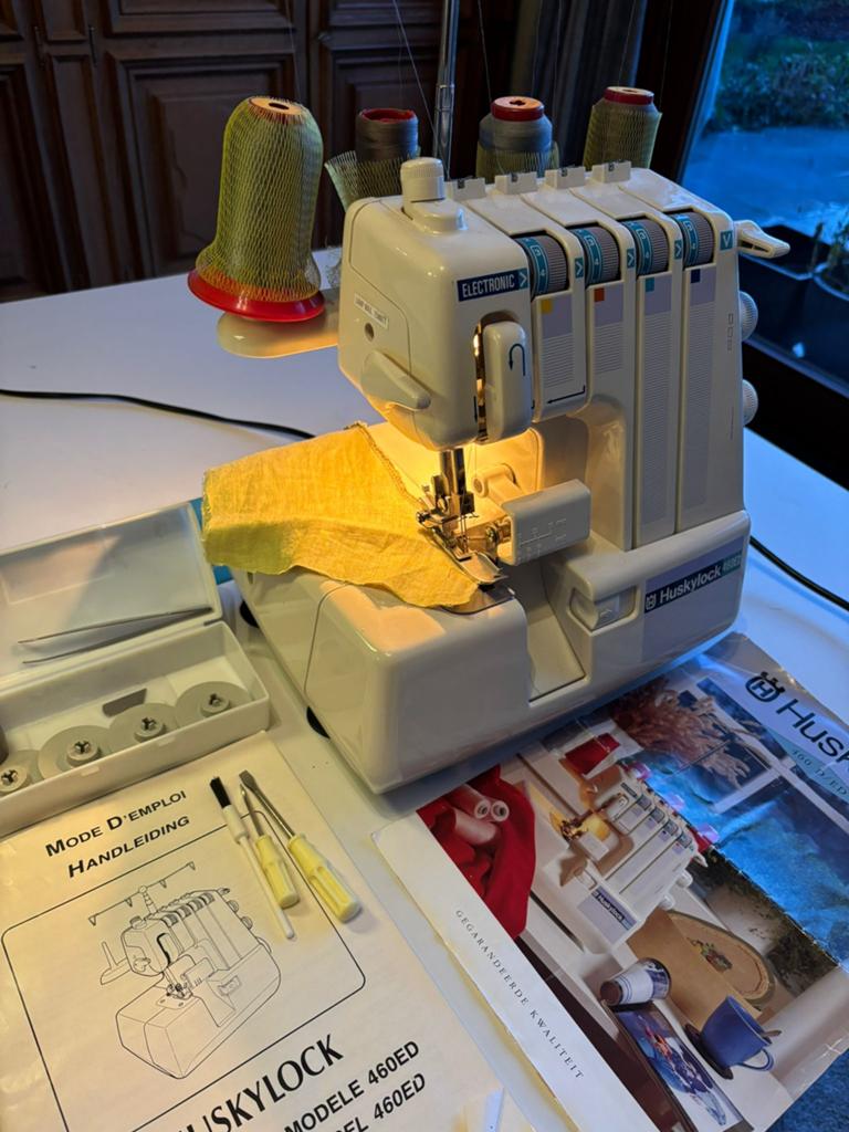 Overlock huskylock, Ophalen, Zo goed als nieuw