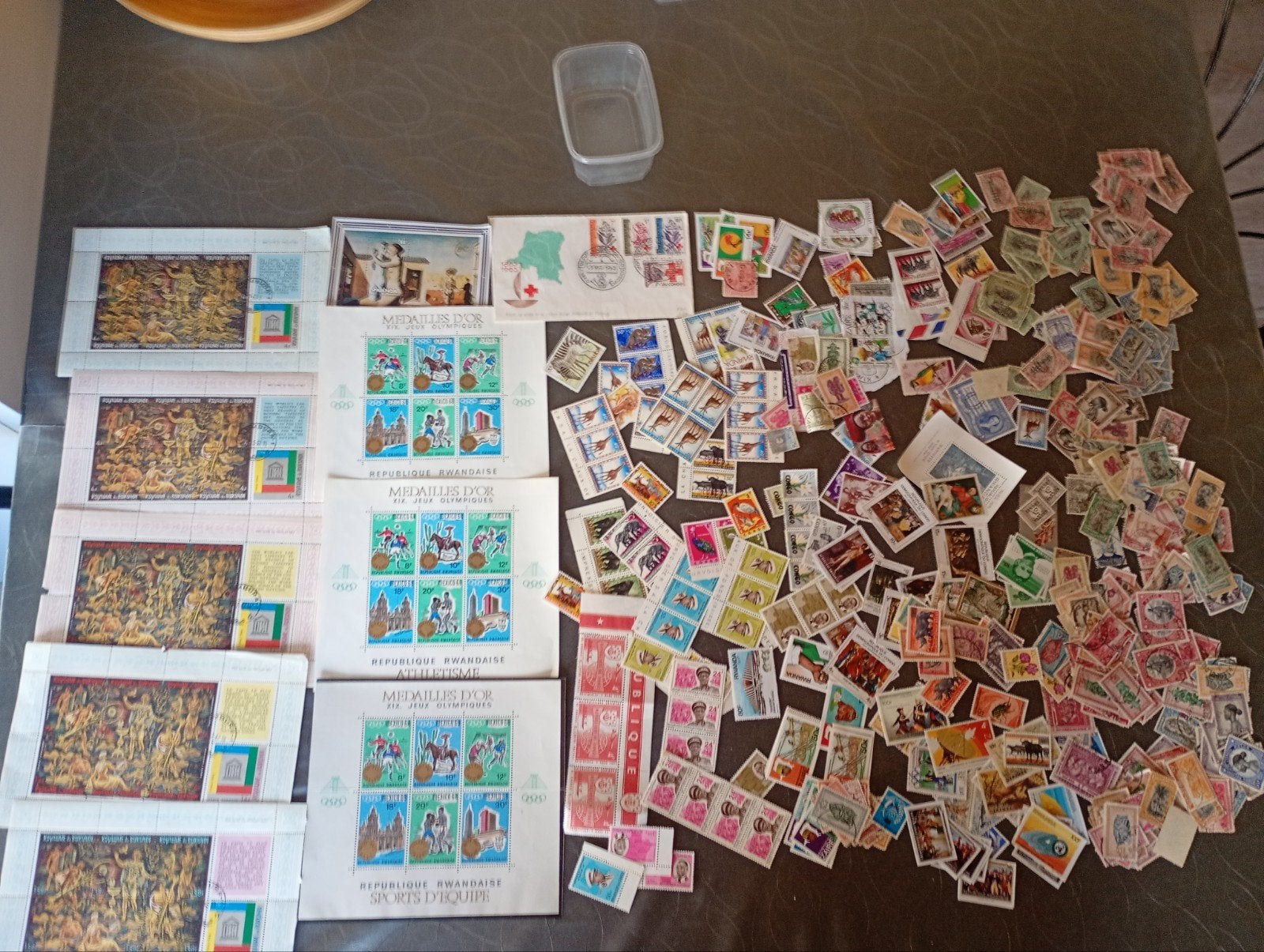 M8) mooie partij postzegels oude kolonies België, Postzegels en Munten, Ophalen of Verzenden