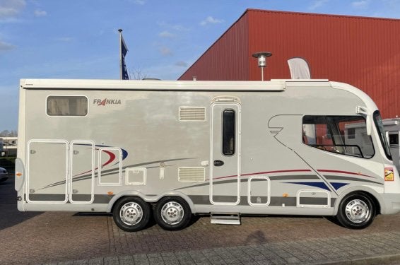Frankia Comfort Class 740, Automaat, Vloeistofverwarming, Particulier, Fiat