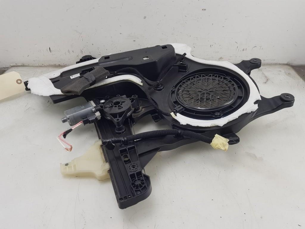 VITRE MECANISME AVANT GAUCHE Toyota ProAce City, Robert Bosch AG, Toyota, Utilisé, Robert-Bosch-Allee 1
74232  Abstatt, DE