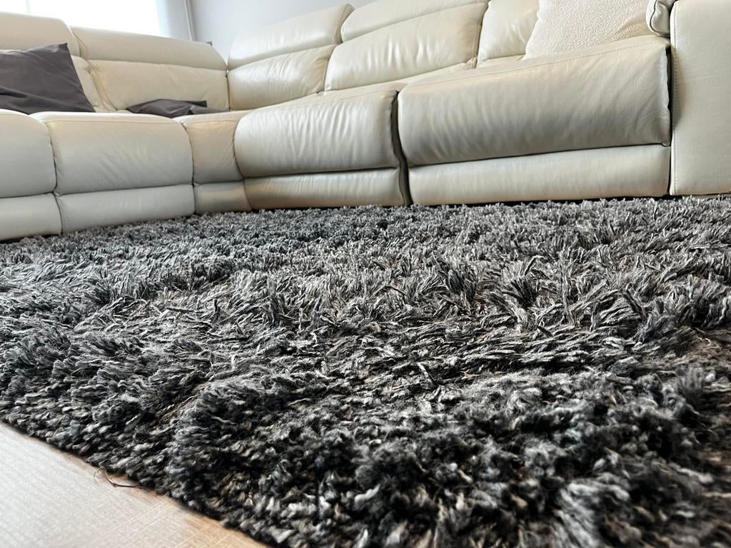 Tapijt, Huis en Inrichting, Stoffering | Tapijten en Vloerkleden, Ophalen, Zo goed als nieuw, Grijs, Rechthoekig