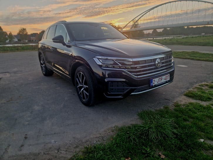Volkswagen Touareg 3.0TDI V6 R-Line, Autos, Cuir, Achat, Euro 6, Entretenue par le concessionnaire