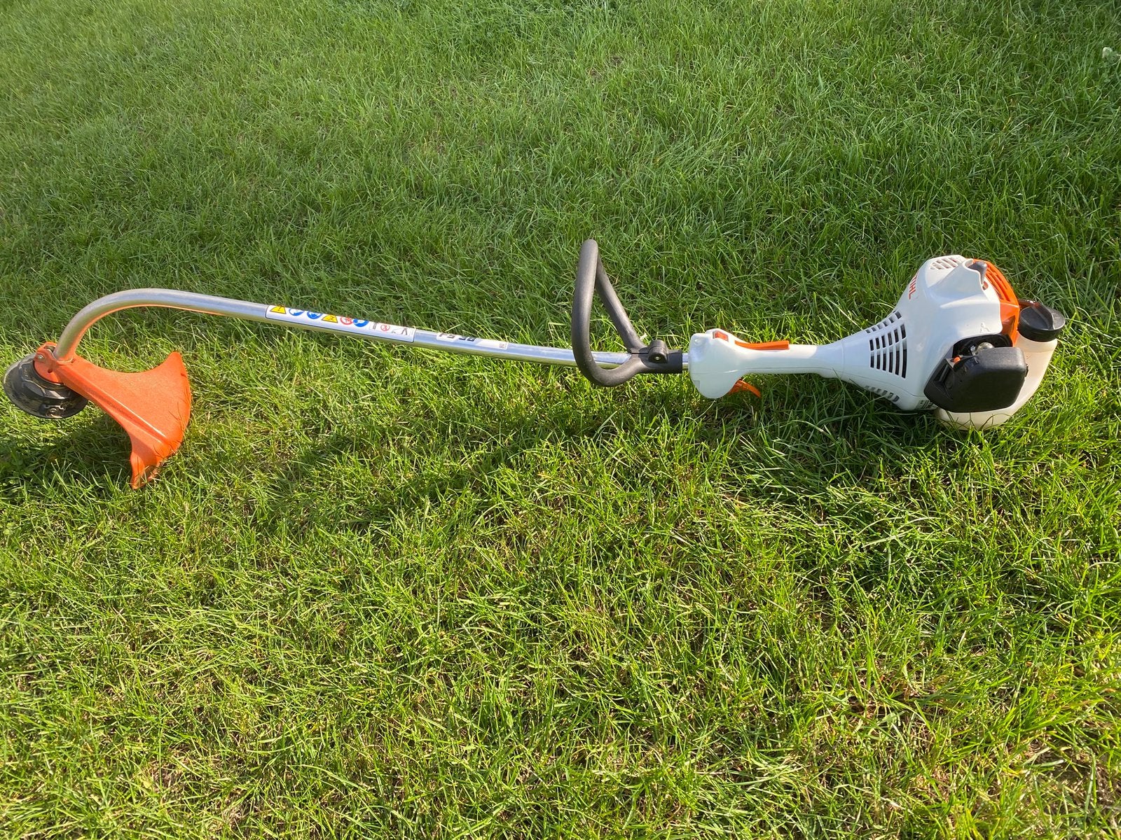 Stihl kantenmaaier, Enlèvement, Utilisé, Essence